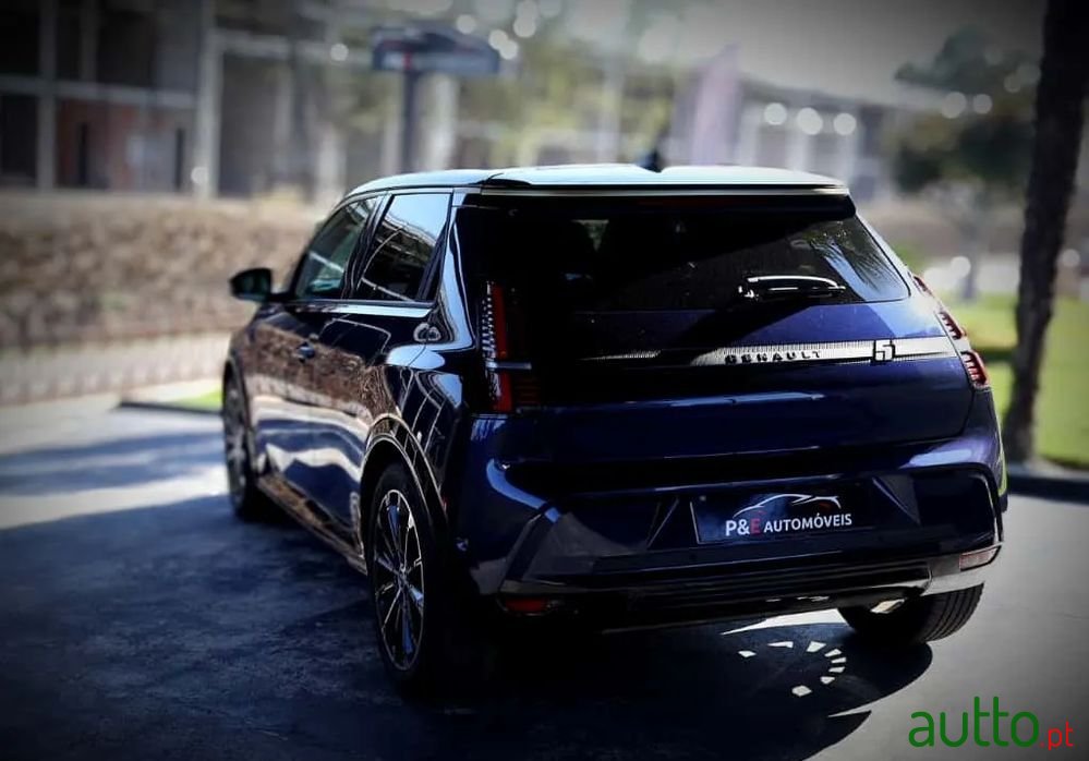 2024' Renault 5 E-Tech photo #6