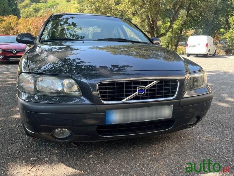 2001' Volvo S60 2.3 T5 photo #1