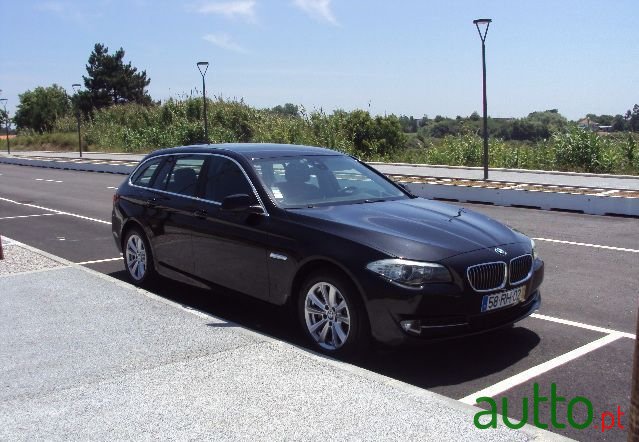 2012' BMW 525 photo #3