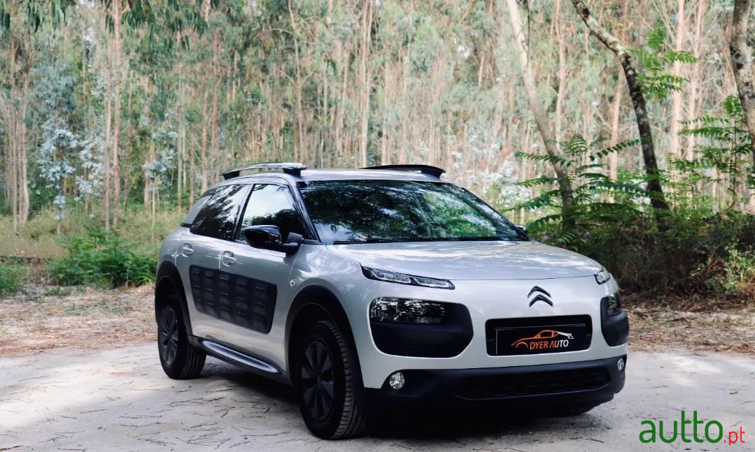 2015' Citroen C4 Cactus photo #1