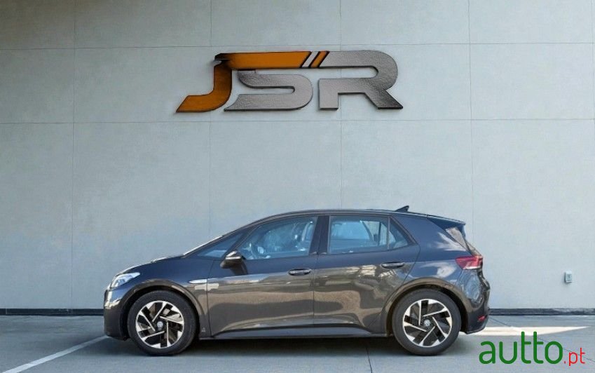 2021' Volkswagen ID.3 Pro Confort photo #2