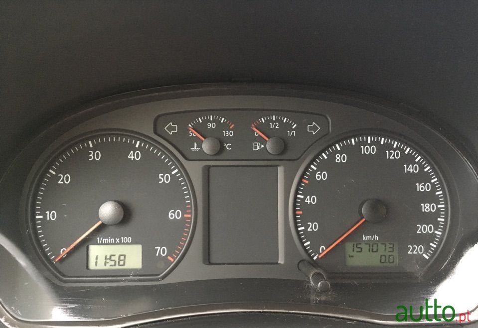 2005' Volkswagen Polo photo #6