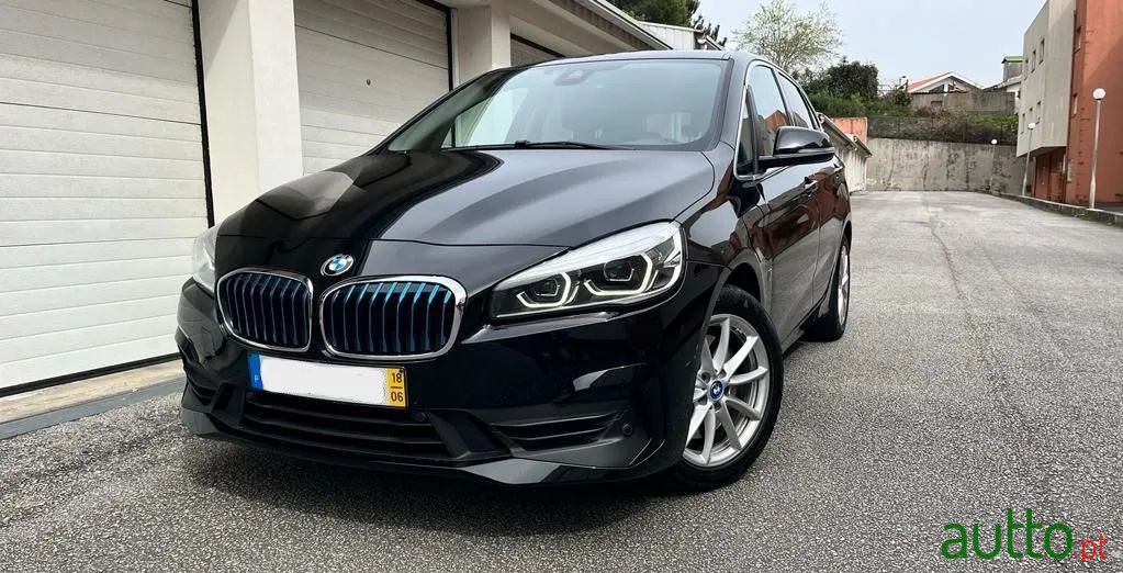 2018' BMW 225Xe Active Tourer photo #1