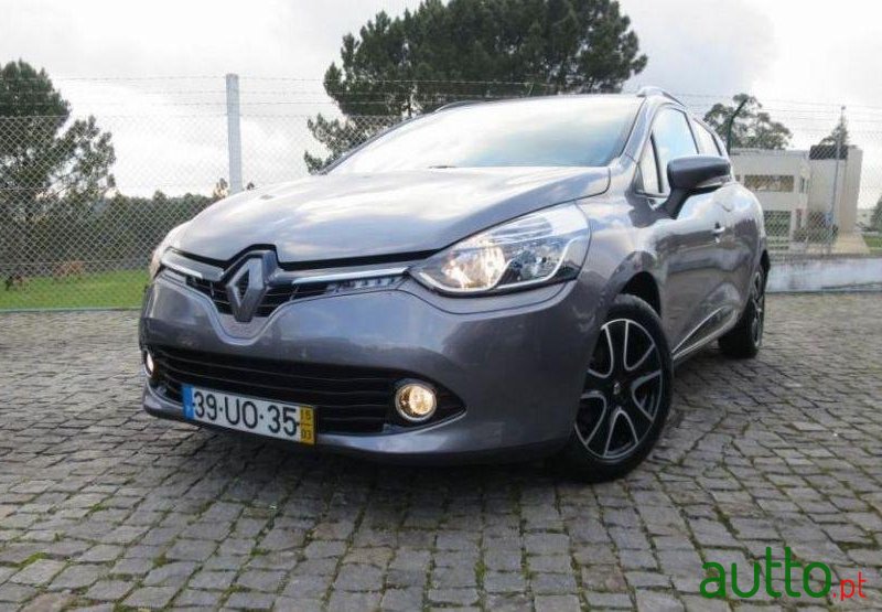 2015' Renault Clio Sport Tourer photo #1