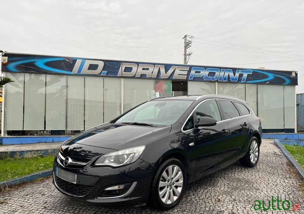 2016' Opel Astra Sports Tourer photo #1