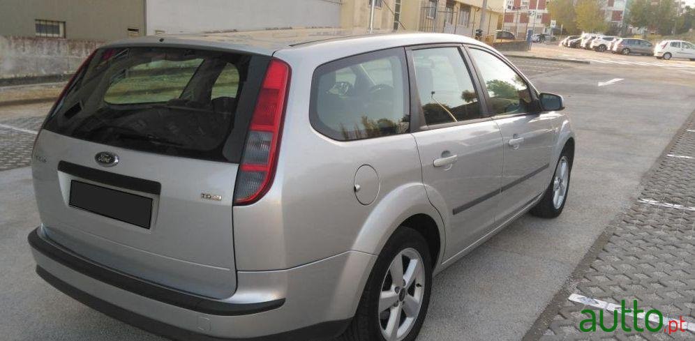 2007' Ford Focus Sw photo #2