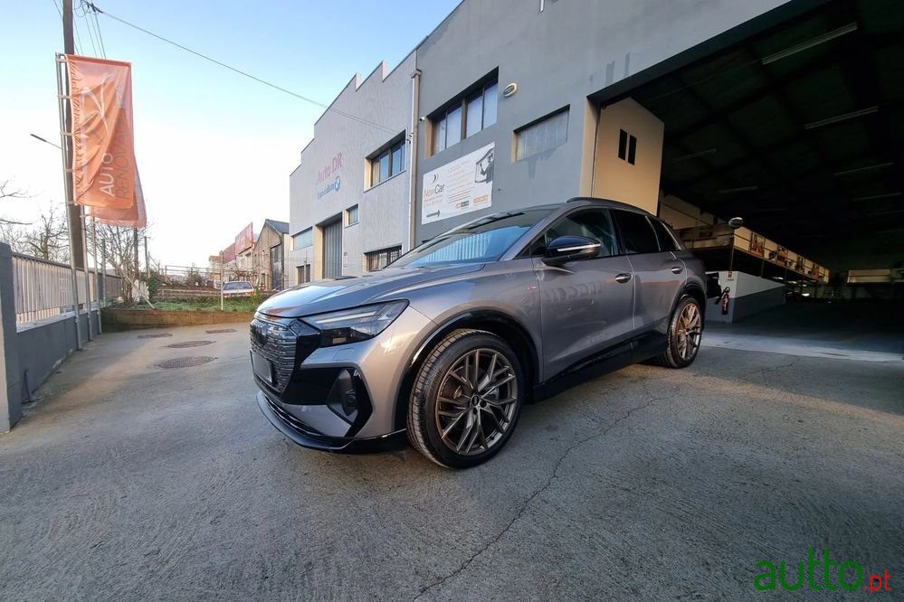 2021' Audi Q4 e-tron 40 photo #1