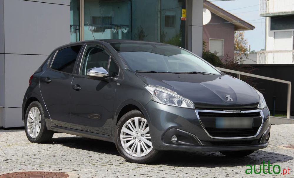 2017' Peugeot 208 1.2 Puretech Style photo #1