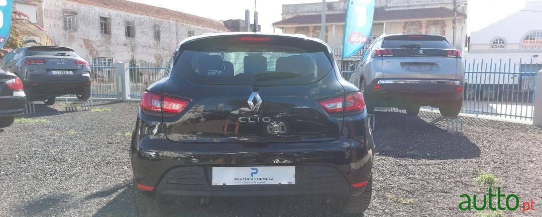 2019' Renault Clio photo #6