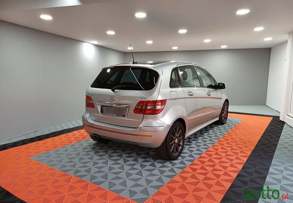 2011' Mercedes-Benz Classe B Cdi photo #5