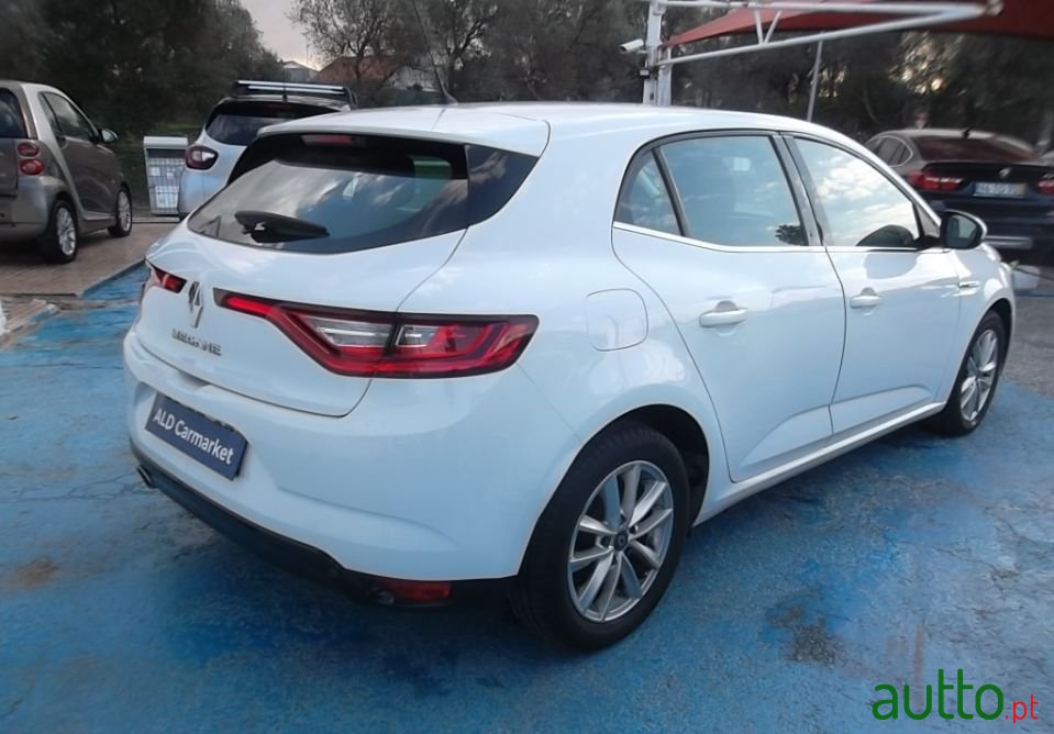 2017' Renault Megane photo #4