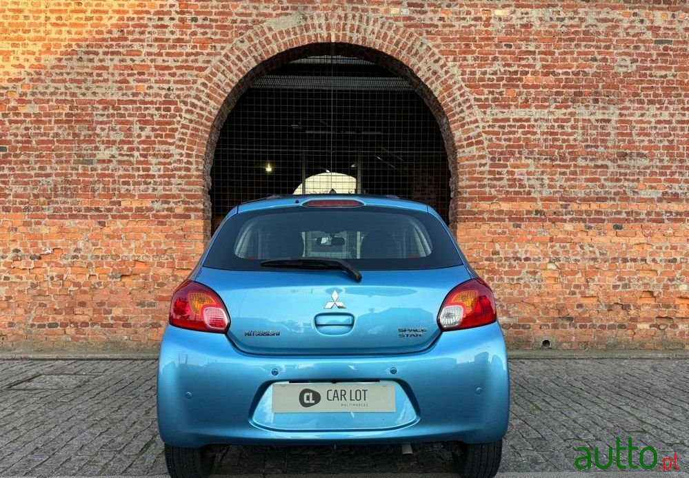 2015' Mitsubishi Space Star photo #4