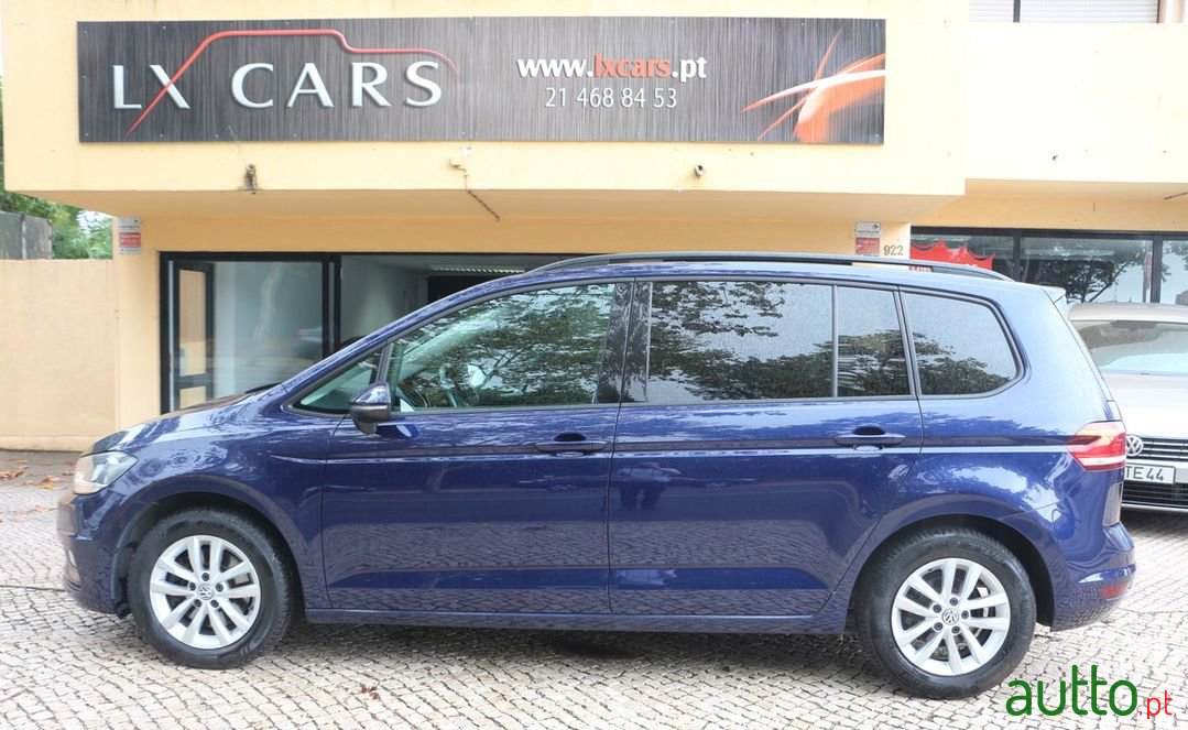 2016' Volkswagen Touran photo #4