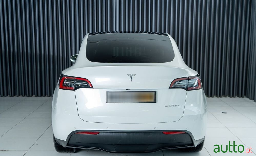 2022' Tesla Model Y photo #2