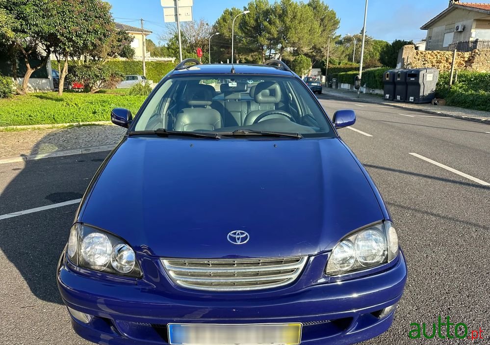 2000' Toyota Avensis Sw photo #1