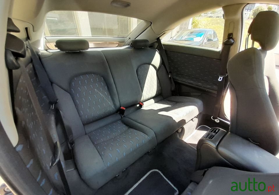 2001' Mercedes-Benz C-220 photo #2