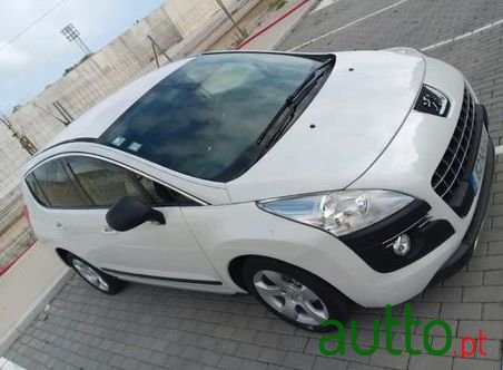2013' Peugeot 3008 photo #1