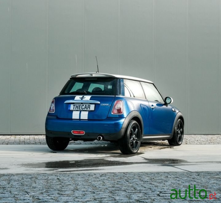 2009' MINI Cooper photo #3