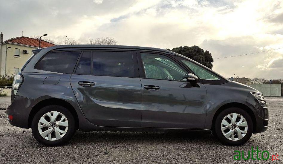 2013' Citroen C4 Grand Picasso photo #2