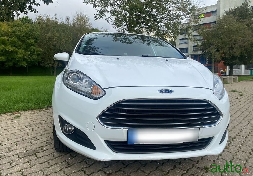 2016' Ford Fiesta photo #3