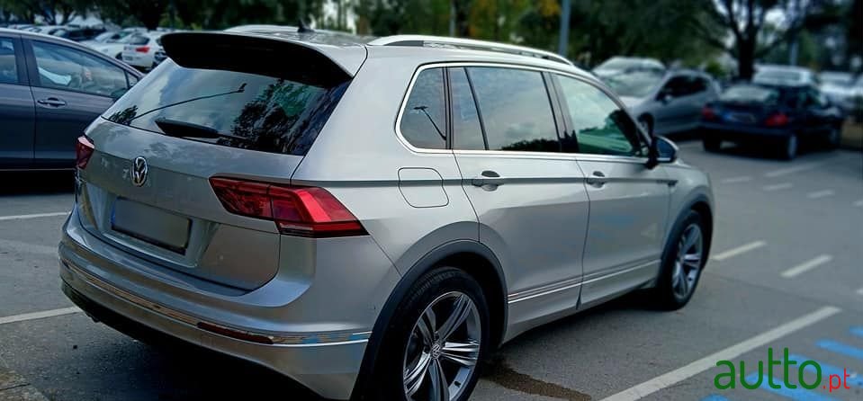2018' Volkswagen Tiguan 2.0 Tdi R-Line Dsg photo #6