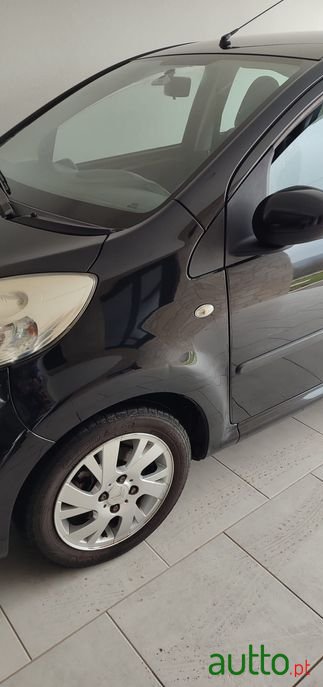 2010' Citroen C1 photo #2