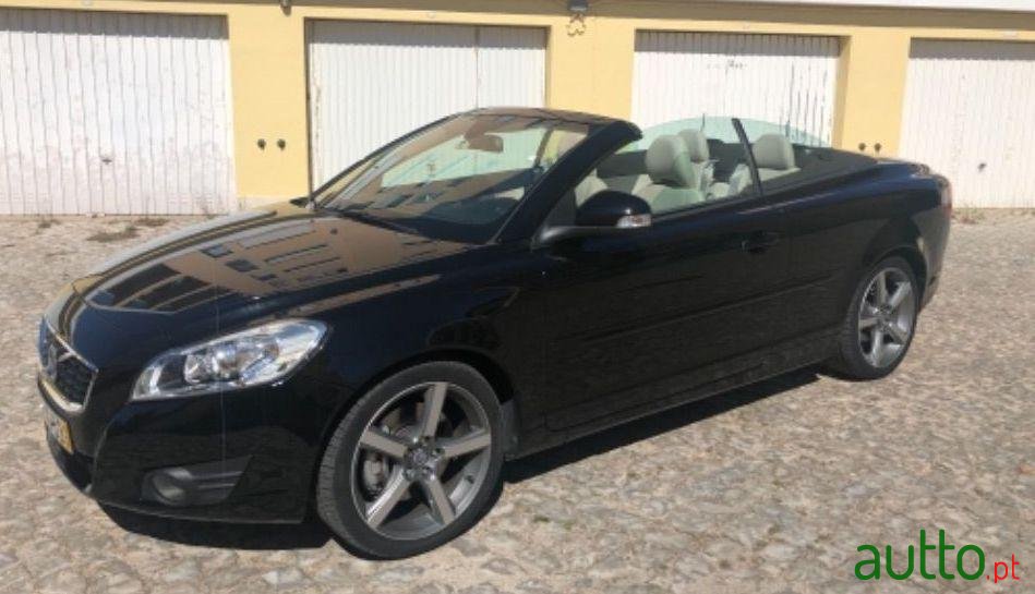 2011' Volvo C70 D4 photo #1