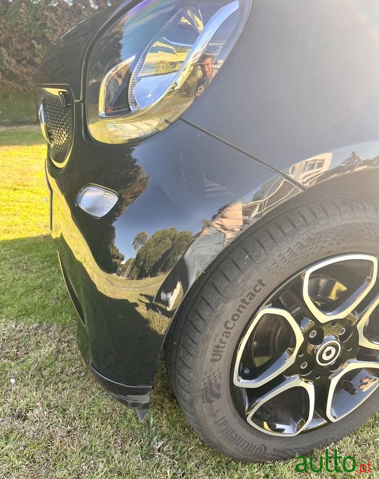 2019' Smart Fortwo photo #3