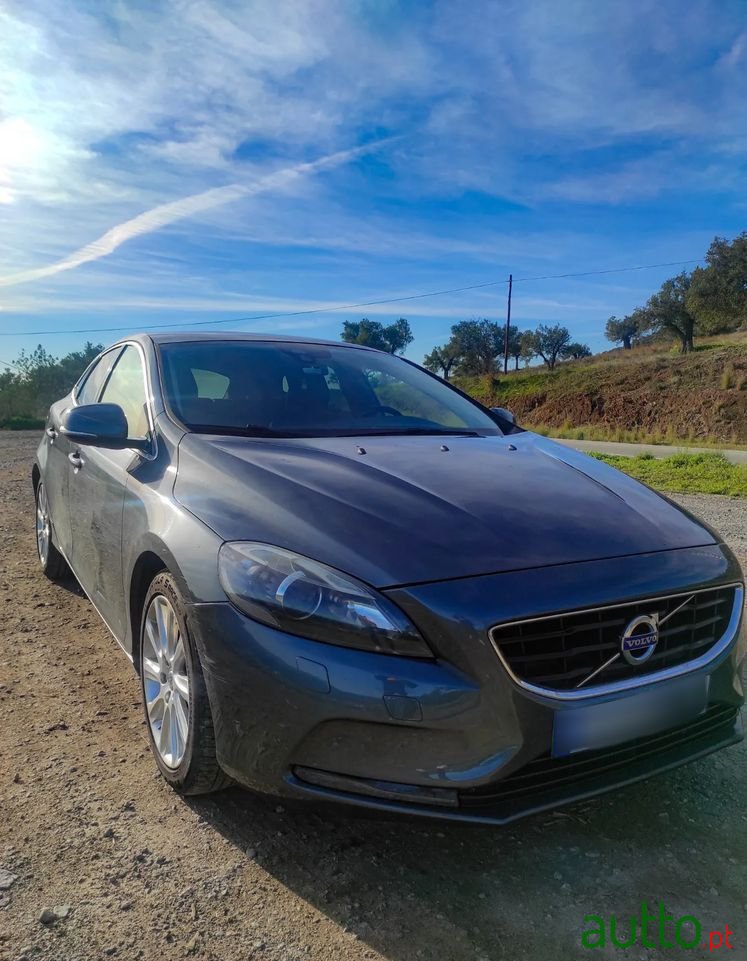 2012' Volvo V40 photo #4