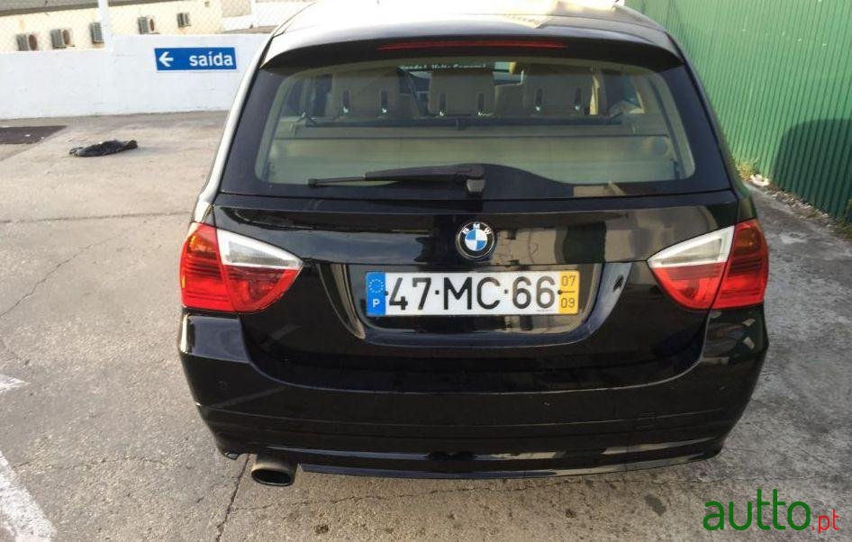 2007' BMW 318 Touring photo #2