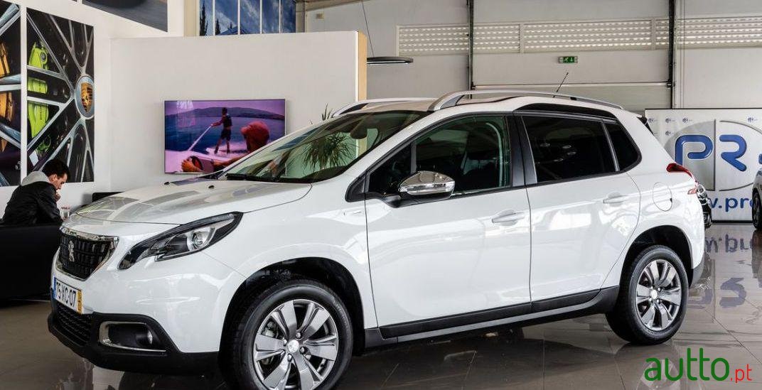 2019' Peugeot 2008 photo #1