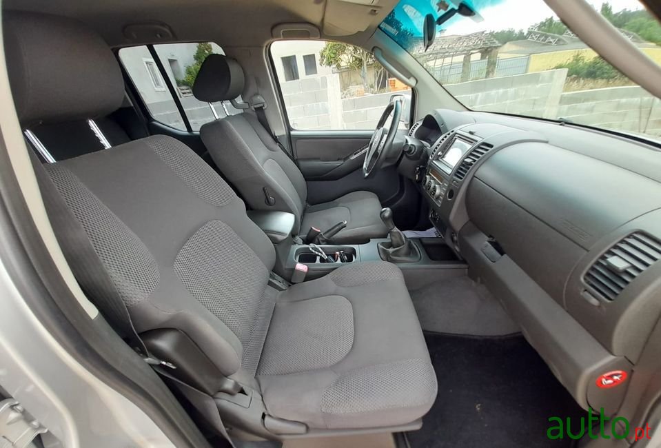 2007' Nissan Navara photo #6