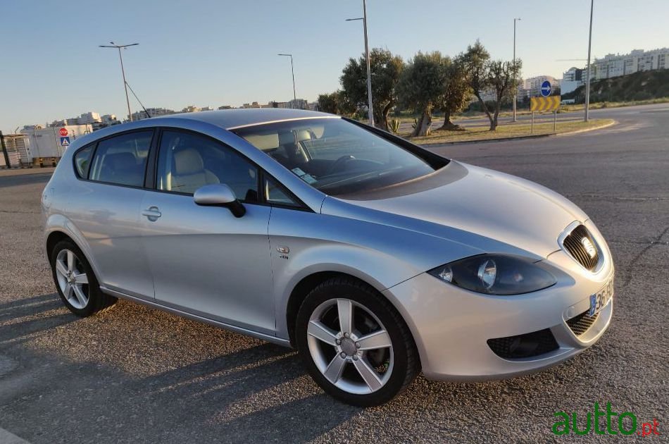 2006' SEAT Leon photo #2