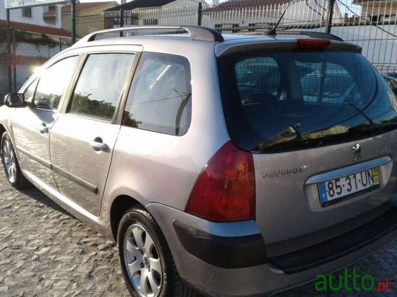 2003' Peugeot 307 Sw photo #2