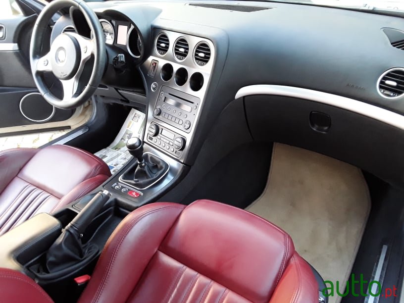 2009' Alfa Romeo Brera photo #3