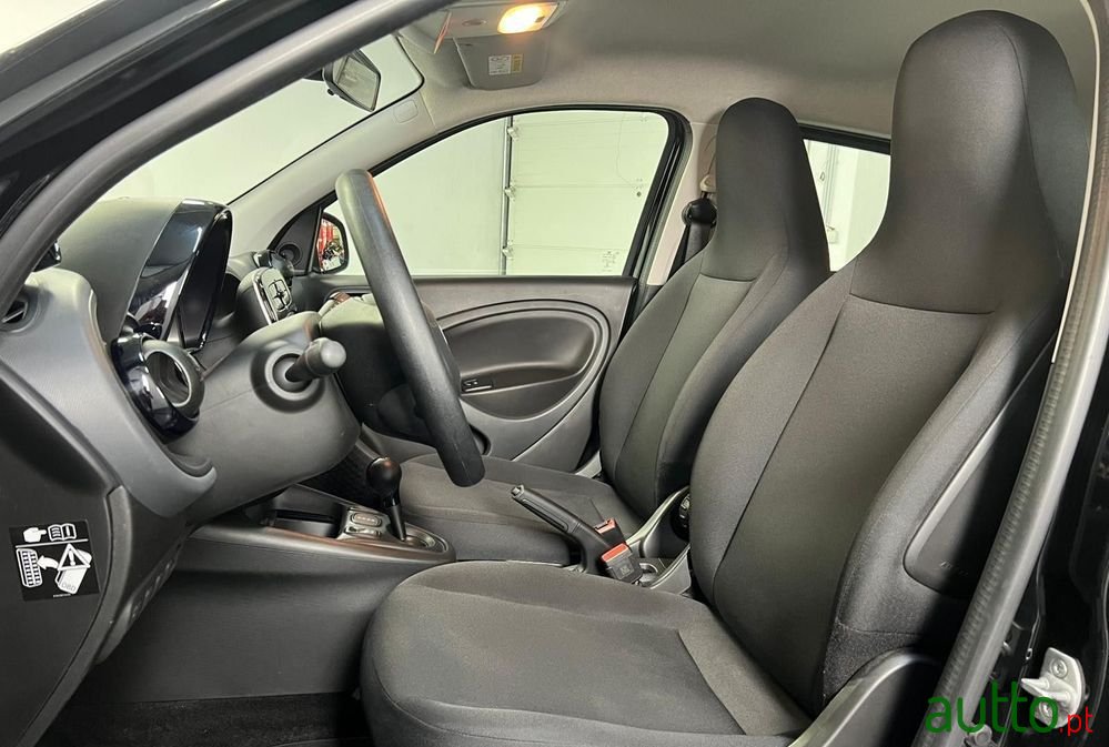 2021' Smart Forfour Eq Passion photo #6