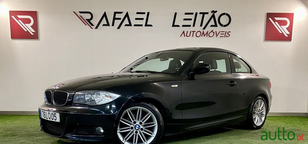 2011' BMW 118 photo #3