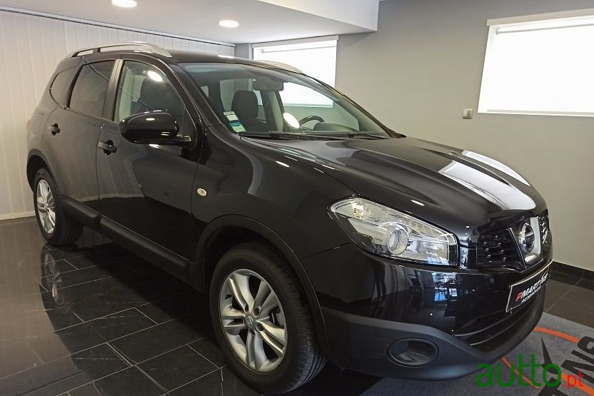 2011' Nissan Qashqai photo #2