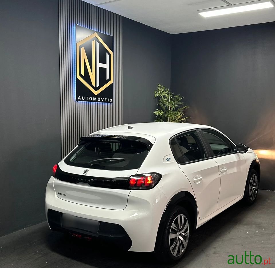 2022' Peugeot e-208 50 Kwh Active photo #4
