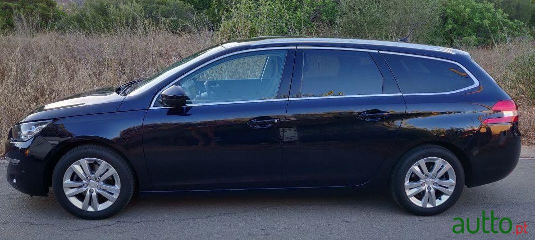 2015' Peugeot 308 Sw photo #1