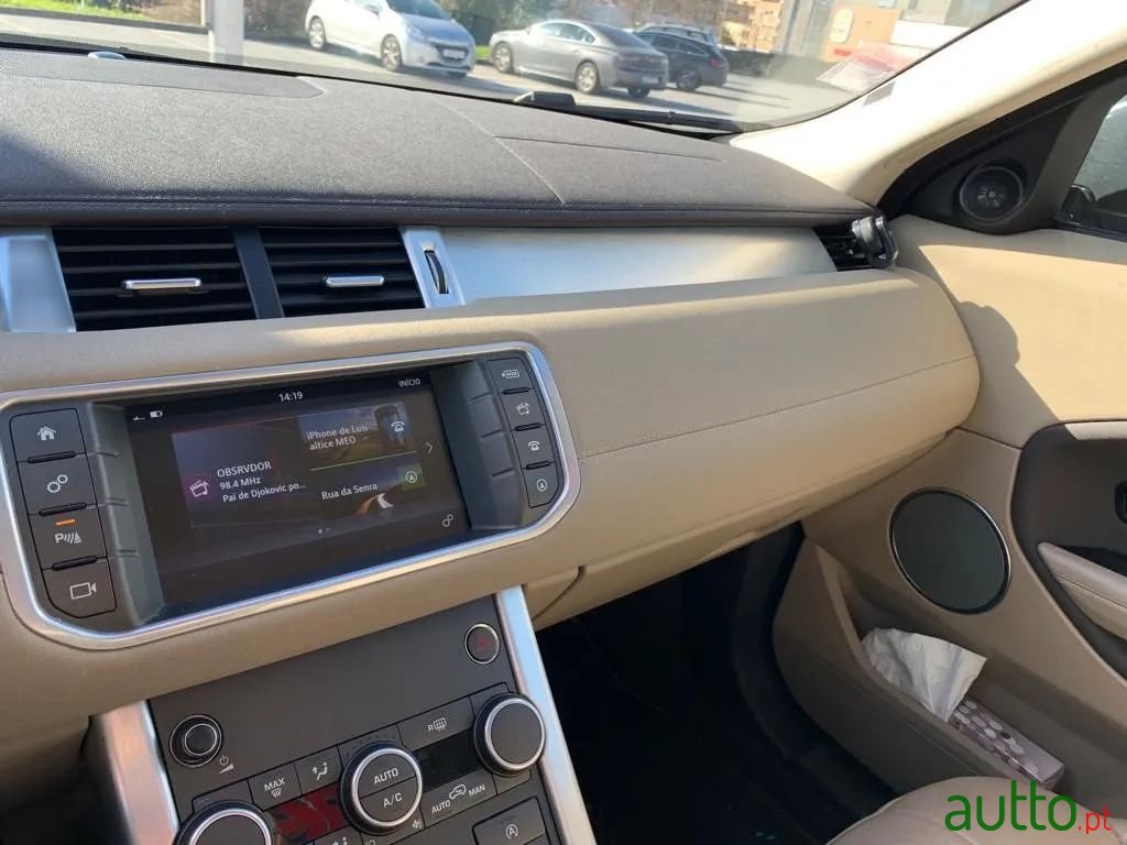 2017' Land Rover Evoque photo #4