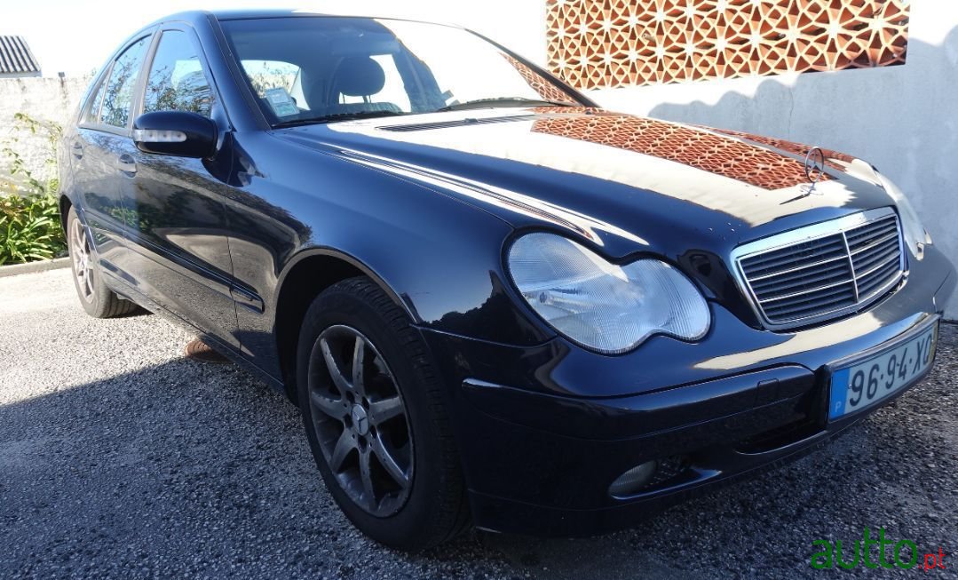 2001' Mercedes-Benz C-200 photo #3