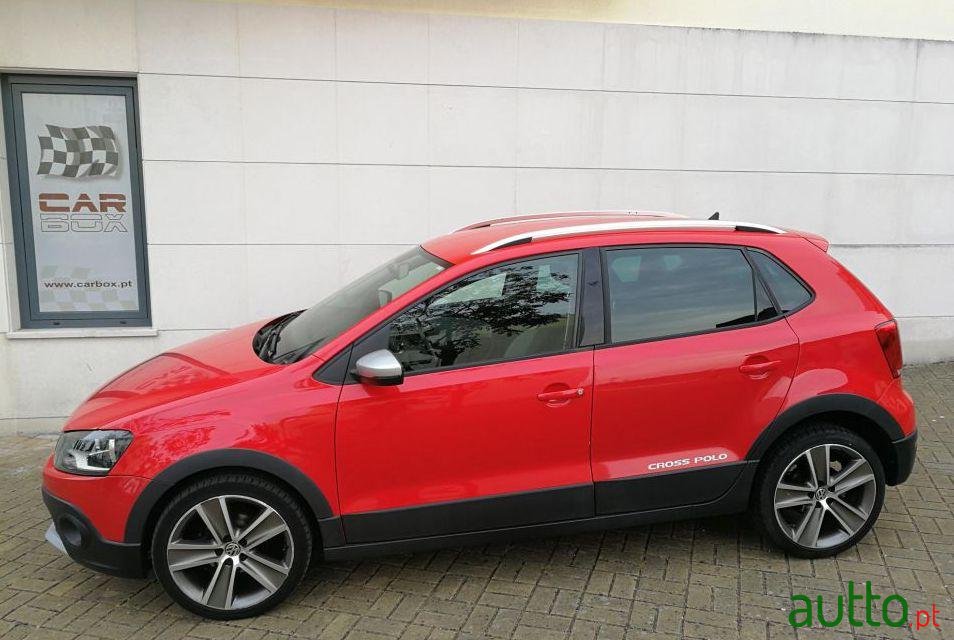 2012' Volkswagen Polo photo #1