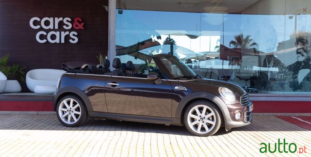2015' MINI Cabrio Cooper D photo #1