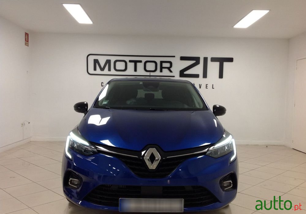 2021' Renault Clio photo #2