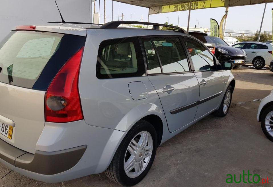 2004' Renault Megane Break 1.9Dci photo #2