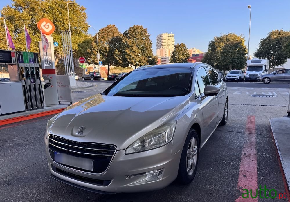 2011' Peugeot 508 Sw photo #3