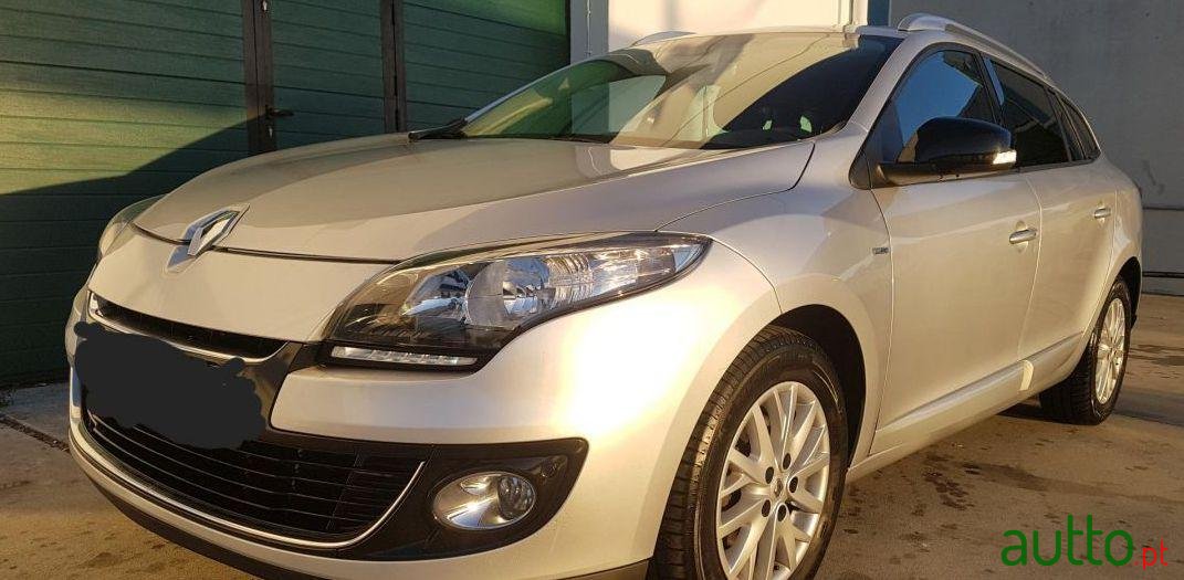 2013' Renault Megane Sport Tourer photo #1