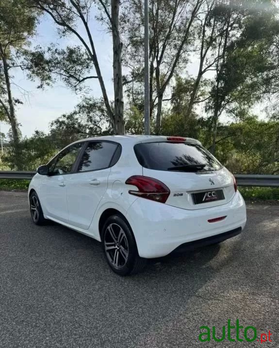 2018' Peugeot 208 photo #5
