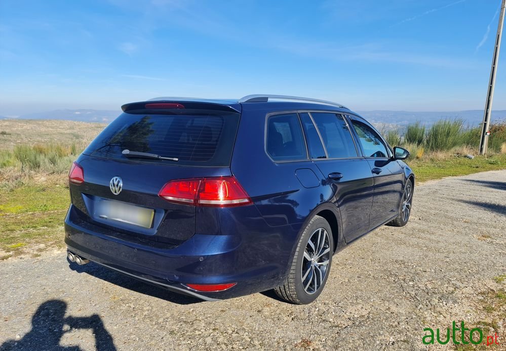 2014' Volkswagen Golf Variant photo #1